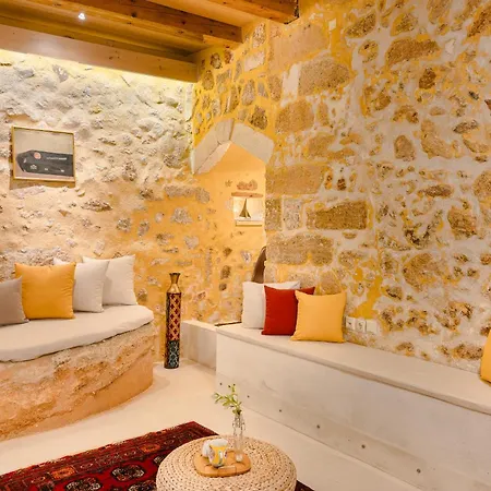 Giota's House Apartment *